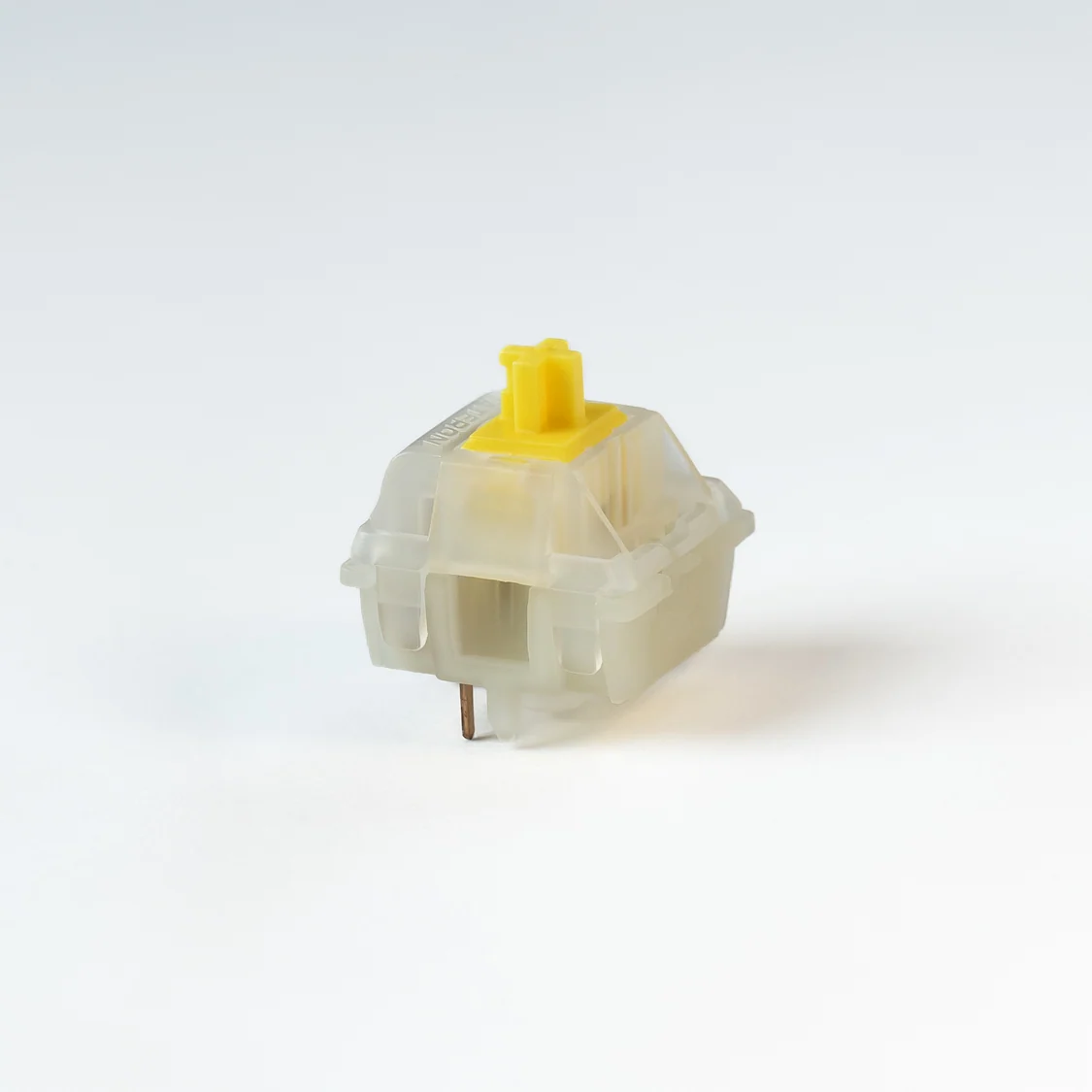 Gateron CAP MILKY YELLOW V2 LINEAR — Gateron Cap Milky Yellow V2 Linear Switch